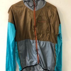 Cotopaxi light windbreaker